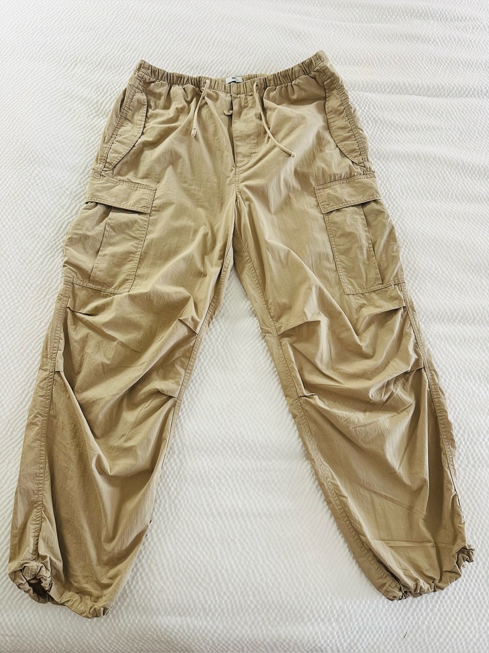 Aritzia Tna Cole Paratroop Cargo Pant in Light Khaki L - Picture 9 of 10